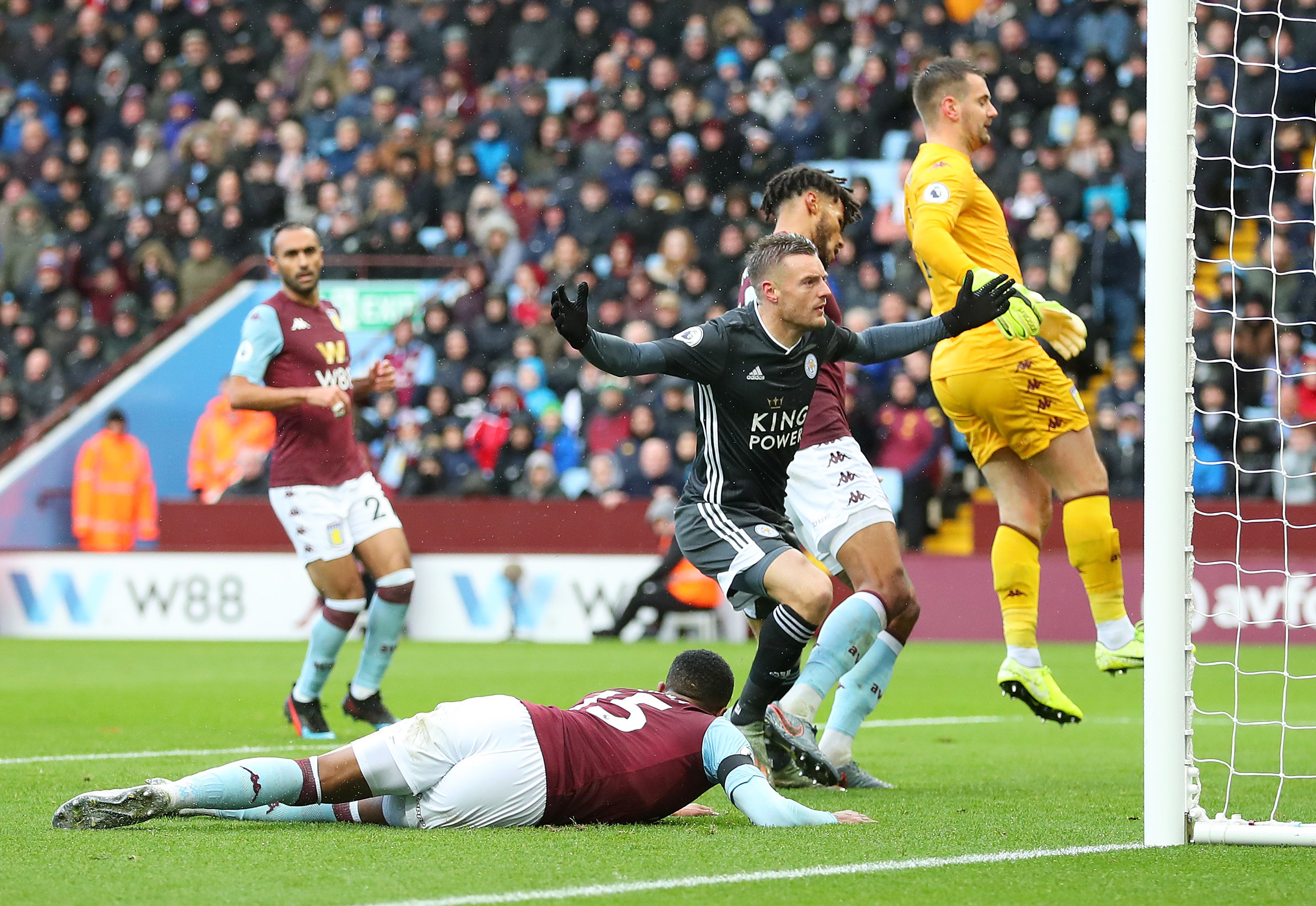 健的后防线 健的后防线